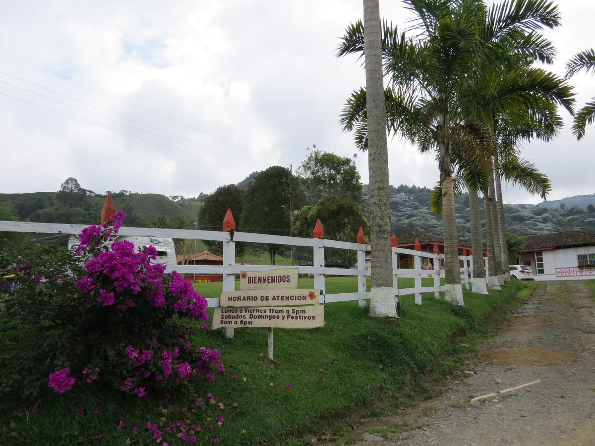 Finca Recreacional Marcelandia Santa Rosa de Cabal Exteriör bild